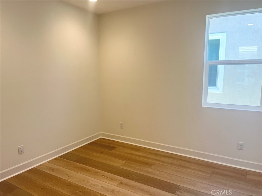 Brand new home within 15 minutes from the beach. This two level - photo 11
