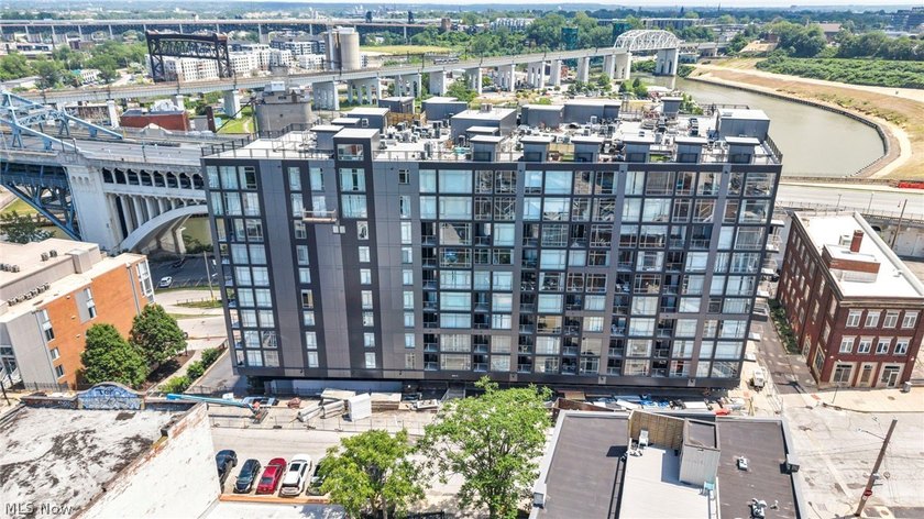 City living at its finest. This sophisticated 1-bedroom, 1-bath - photo 2