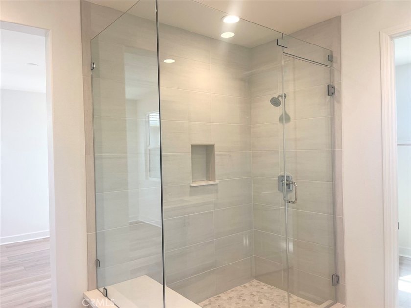 Brand new home within 15 minutes from the beach. This two level - photo 16