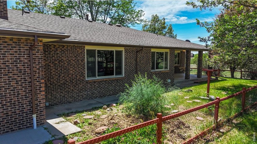 Beautiful Ranch Home on 4.86 Acres. Offering comfort - photo 36