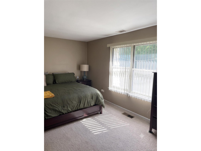 Opportunity Awaits! Welcome to this second-floor, one-bedroom - photo 10