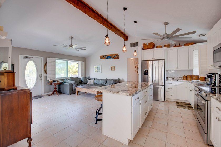 Oceanside canal-front home in the desirable Breezeswept Beach - photo 6