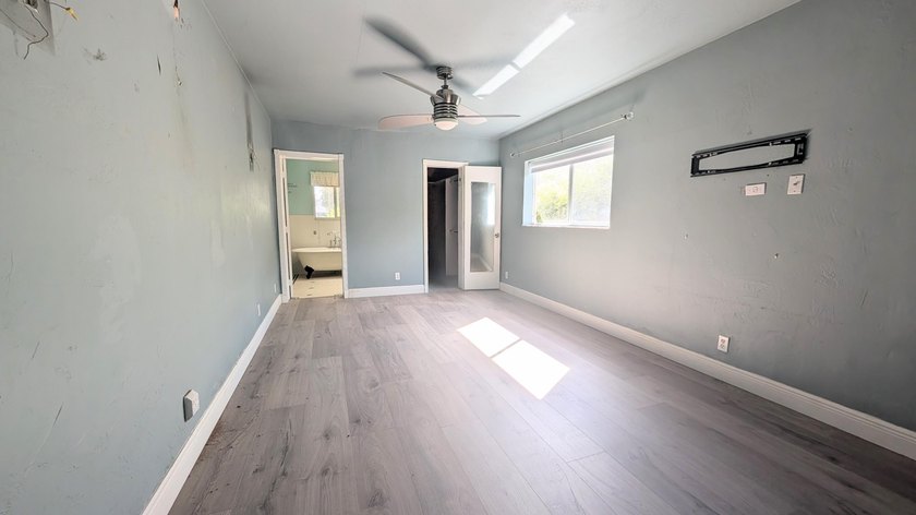 Great opportunity to own a 2-bedroom, 2-bath home in a highly - photo 15