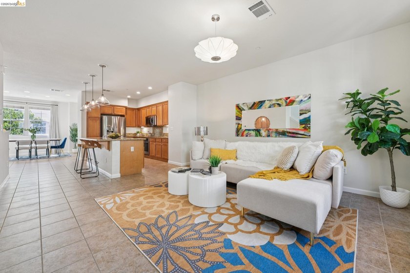 Modern Living in Marina Bay in this stylish and spacious - photo 18