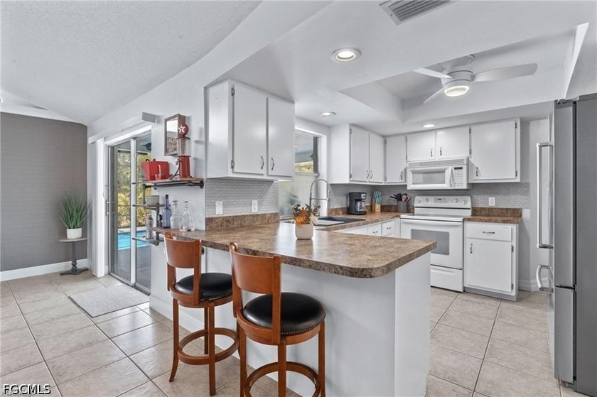 Great opportunity to buy the perfect home in the best - photo 6