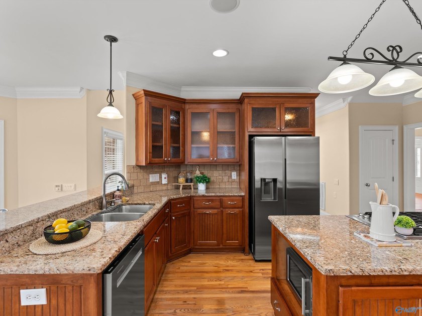 NEW PRICE! OPEN HOUSE 7/12 2-4 PM! Beautiful 5 bedroom/5 bath - photo 17