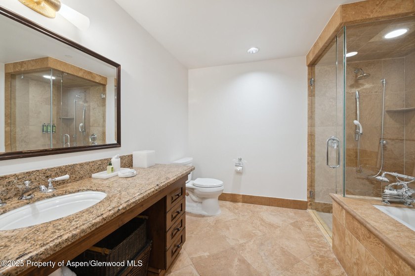 2024 renovations completed (including new decor, furniture - photo 26