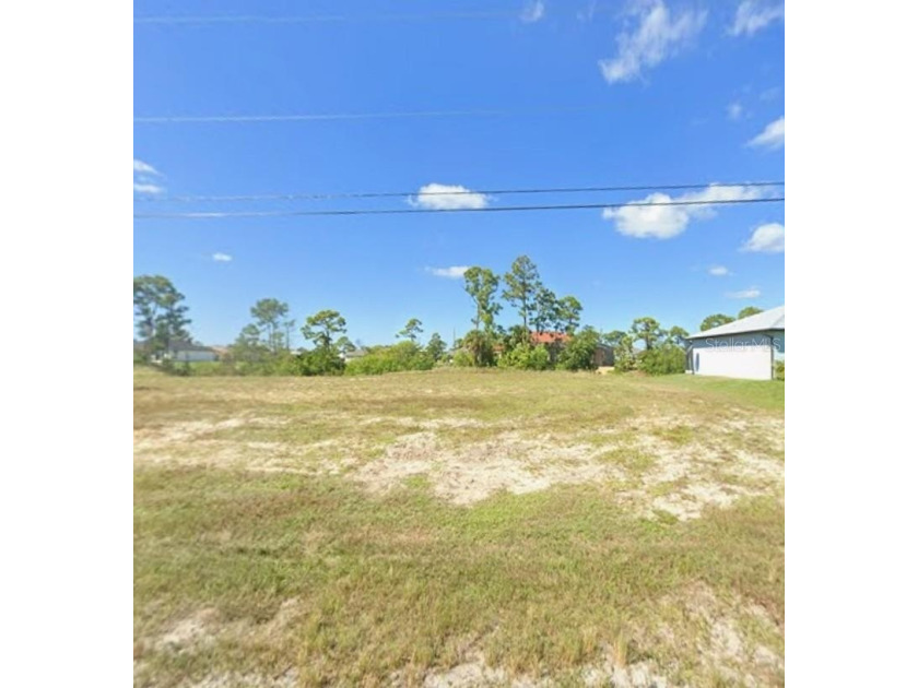 WATERFRONT LOT situated on a FRESHWATER CANAL with 80 feet of - photo 3