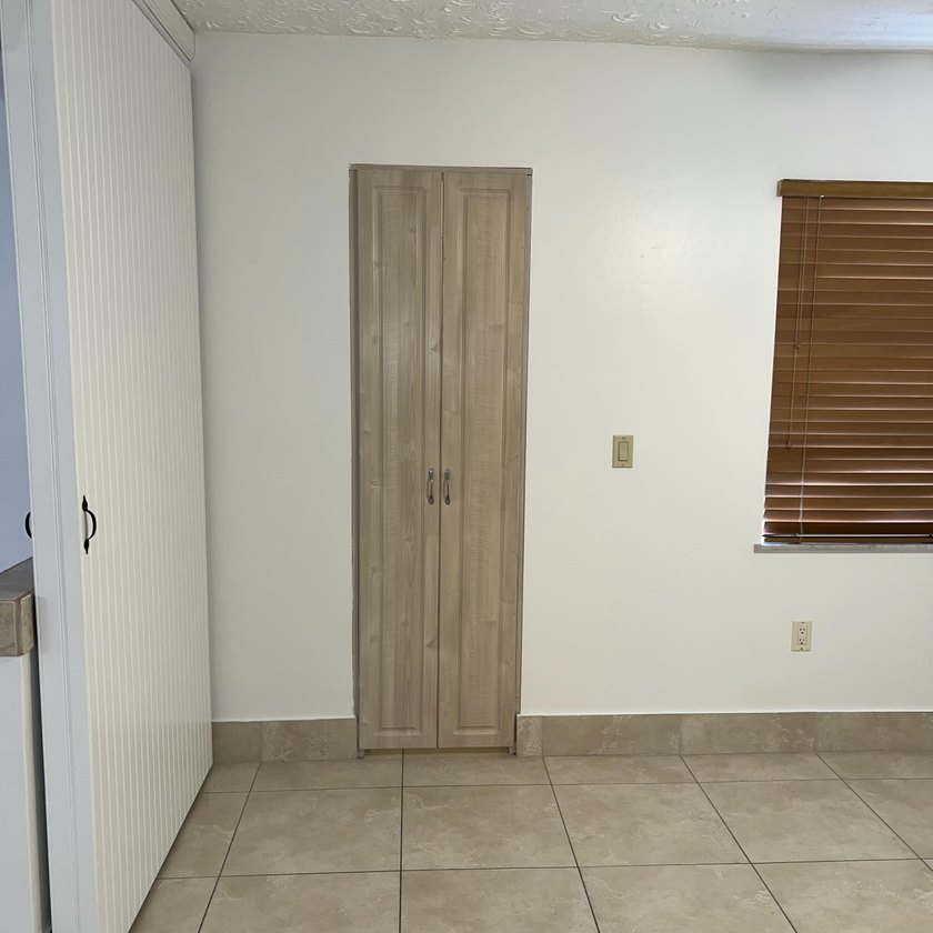 Welcome to easy Florida living in this bright, very clean - photo 21