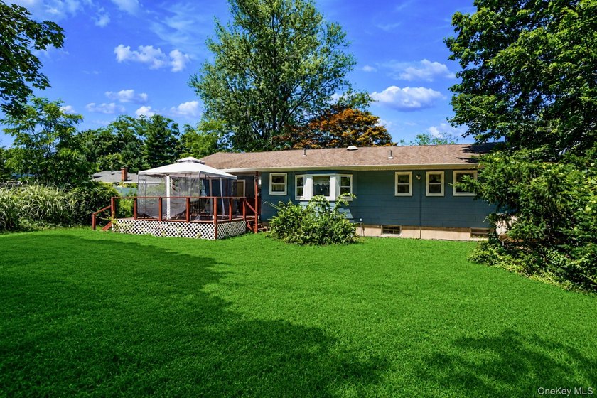 Welcome to 376 Moriches Road in St. James, where small-town - photo 4