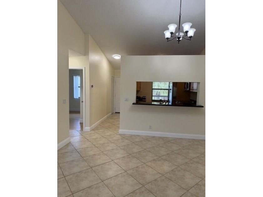 Beautiful all-ages condo in a prime central Boca Raton location - photo 9