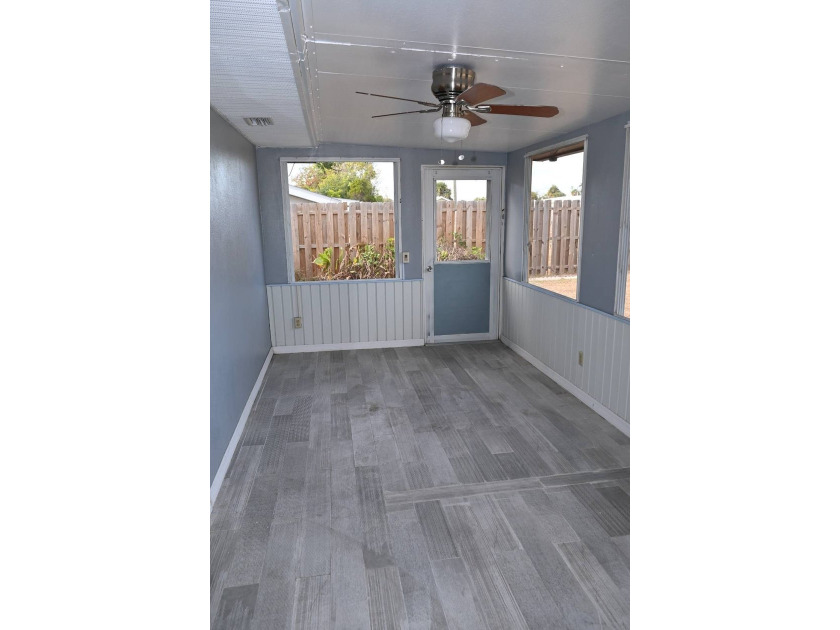 Welcome to this charming 3-bedroom, 2-bath single-family home - photo 19