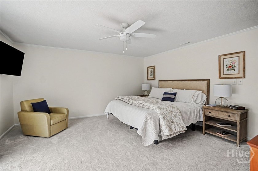 Move-in ready and beautifully renovated, this single-story - photo 25