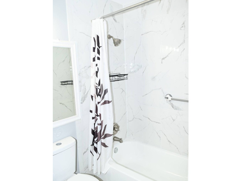 Welcome to this charming 3-bedroom, 2-bath single-family home - photo 44