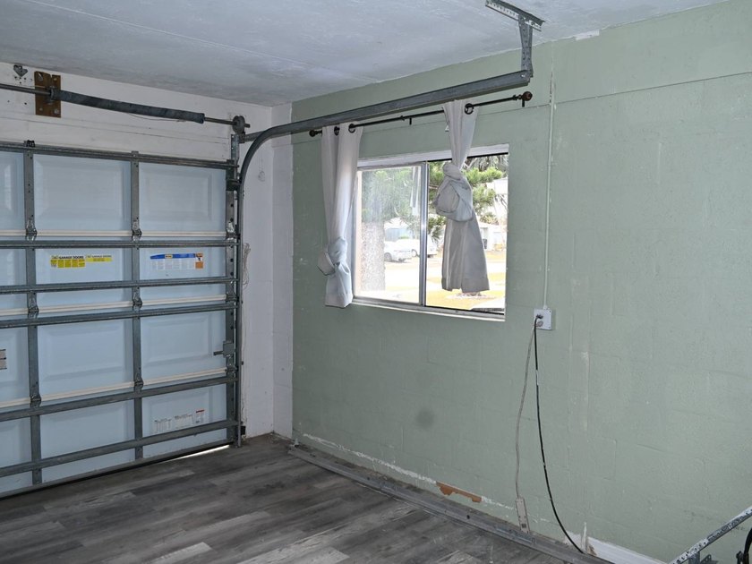 Welcome to this charming 3-bedroom, 2-bath single-family home - photo 50
