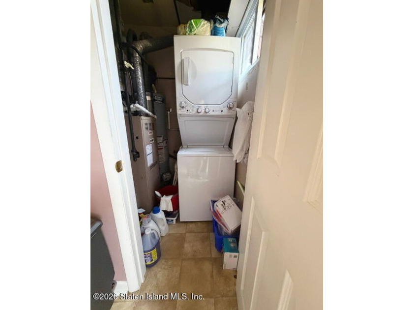 Spacious 2 bedroom 2 bath condo in the Oaks at Latourette This - photo 15