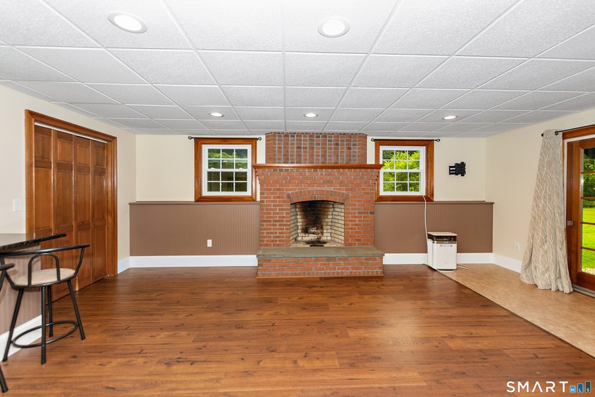 Welcome to this beautiful, private retreat at 15 Woodland Drive - photo 28
