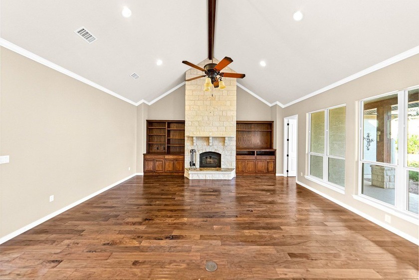 Nestled in the rolling hills of the Texas Hill Country, custom - photo 7