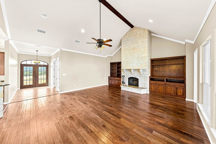 Nestled in the rolling hills of the Texas Hill Country, custom - photo 8