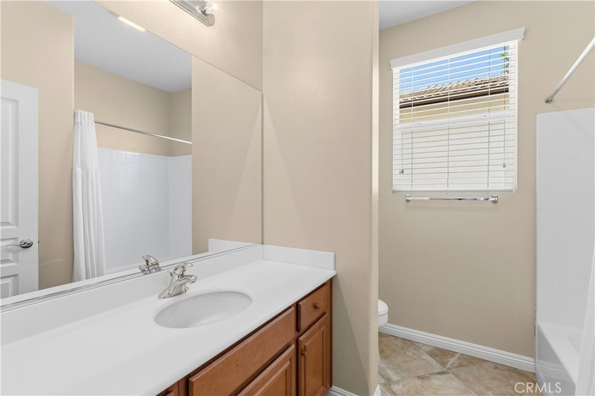 Beautifully maintained over 1800 sq home located in the 55+ - photo 12