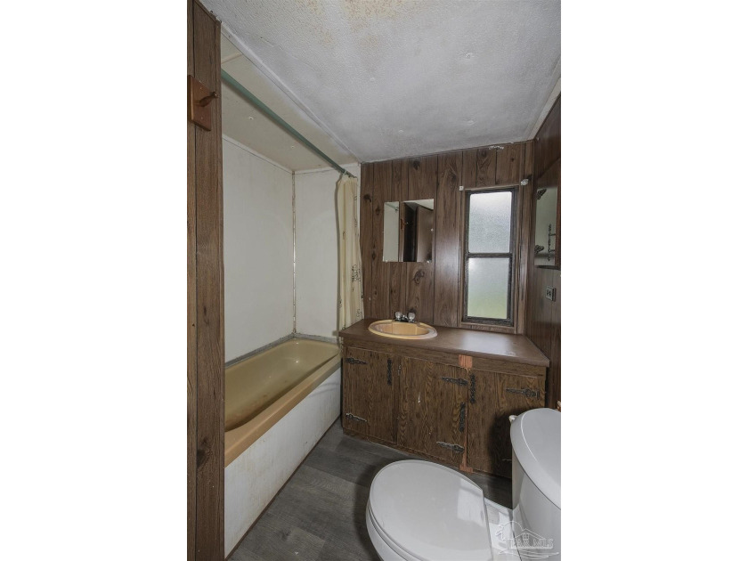 Well-maintained 3-bedroom, 2-bath home offering over 1,300 - photo 22