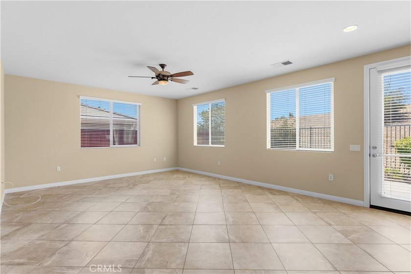 Beautifully maintained over 1800 sq home located in the 55+ - photo 23