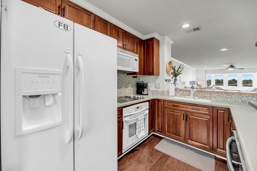 PENTHOUSE RIVER VIEWS | END UNIT | 3 BEDROOM FLAT CONDO | WALK - photo 7