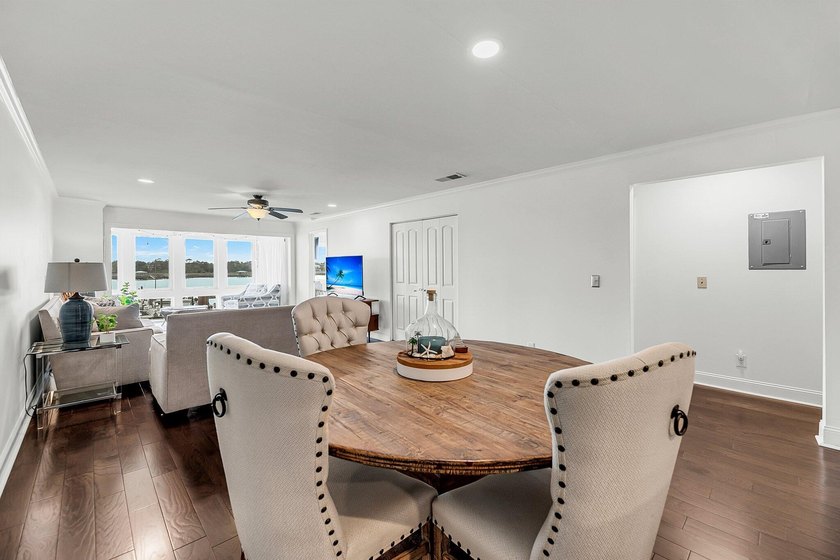 PENTHOUSE RIVER VIEWS | END UNIT | 3 BEDROOM FLAT CONDO | WALK - photo 9