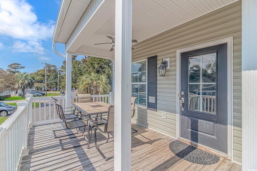 This very open and spacious 5-Bedroom, 5-Bath raised beach house - photo 3