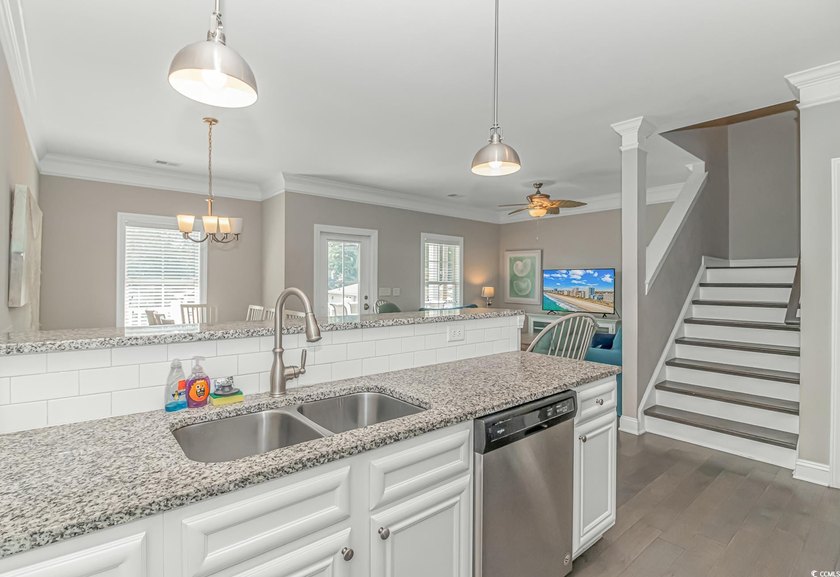 This very open and spacious 5-Bedroom, 5-Bath raised beach house - photo 10