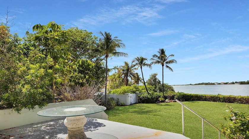 Key West Lifestyle awaits at this rare waterfront opportunity in - photo 3
