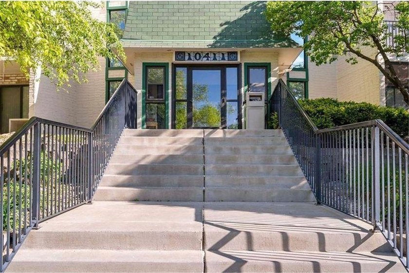 Welcome Home! Greenbrier Village has so many amenities, you can - photo 4