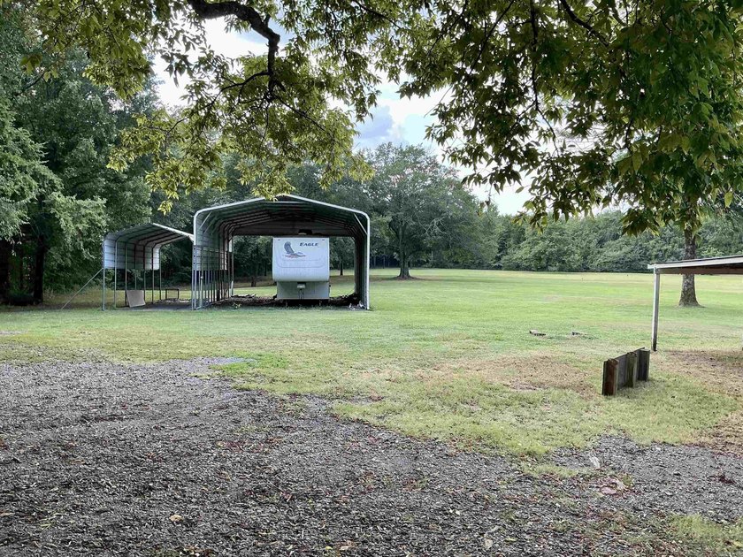 Beautiful Lakefront Country Home with Boat slip on 2.43 acres - photo 45