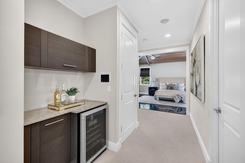 A truly rare opportunity in Lauderdale Harbors, this exceptional - photo 46