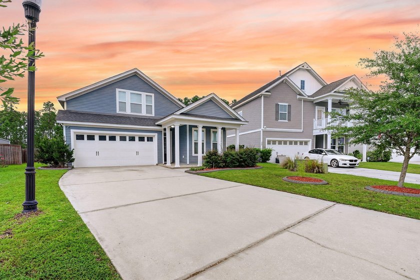 Welcome to 251 Palmetto Walk Drive, a beautifully maintained - photo 3