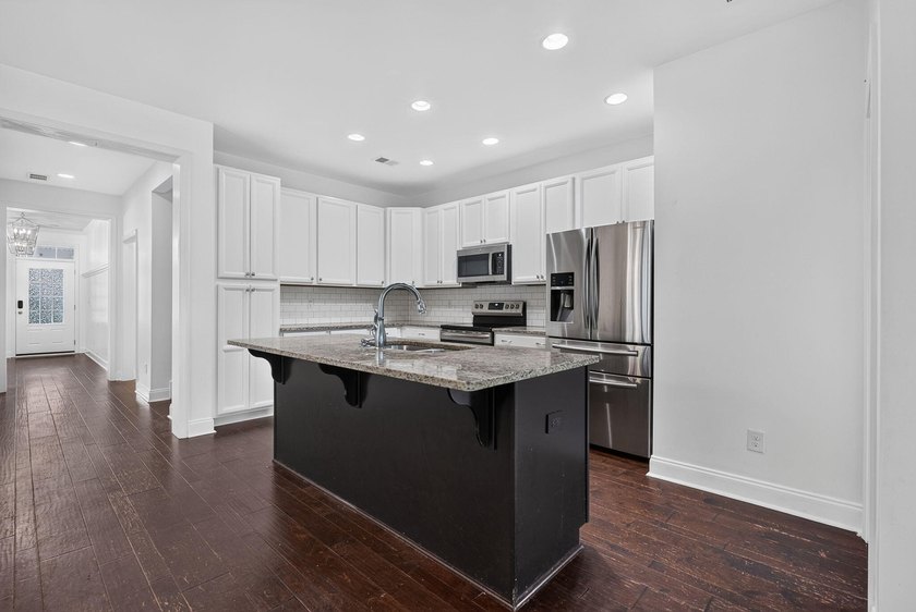 Welcome to 251 Palmetto Walk Drive, a beautifully maintained - photo 10