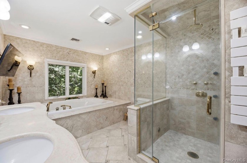 Welcome to 17 Nottingham Way. This expansive unique 5,300 - photo 17