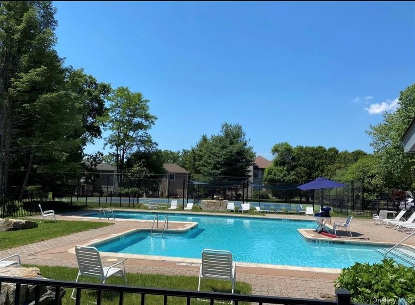 Welcome to 17 Nottingham Way. This expansive unique 5,300 - photo 35
