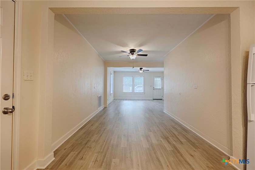 Welcome home to 903 N. Glendale Street in the heart of - photo 6