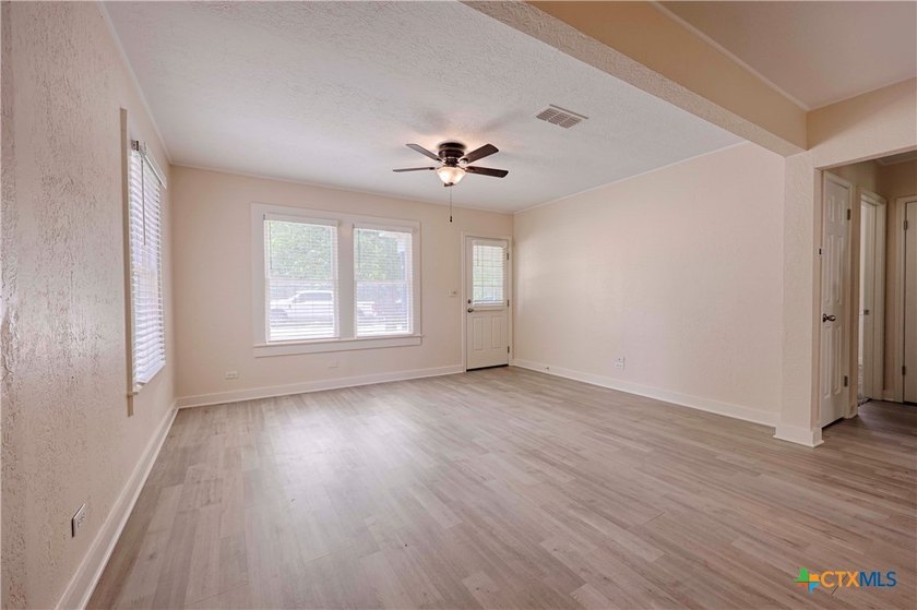 Welcome home to 903 N. Glendale Street in the heart of - photo 8