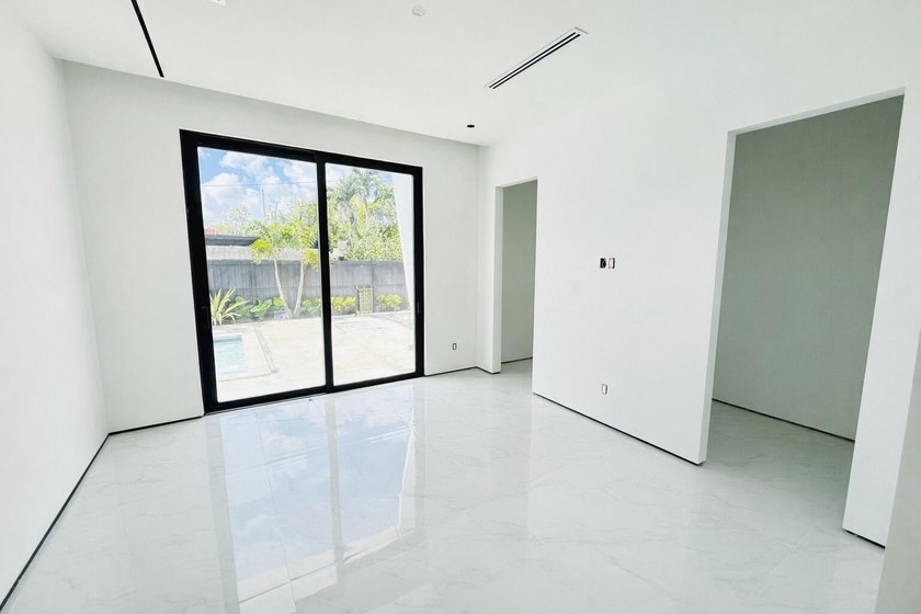 Brand New Contemporary Jewel in Olympia Heights of Miami. 4BD/3 - photo 24