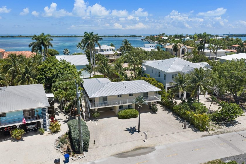 Welcome to an elevated island retreat in the heart of Duck Key - photo 2
