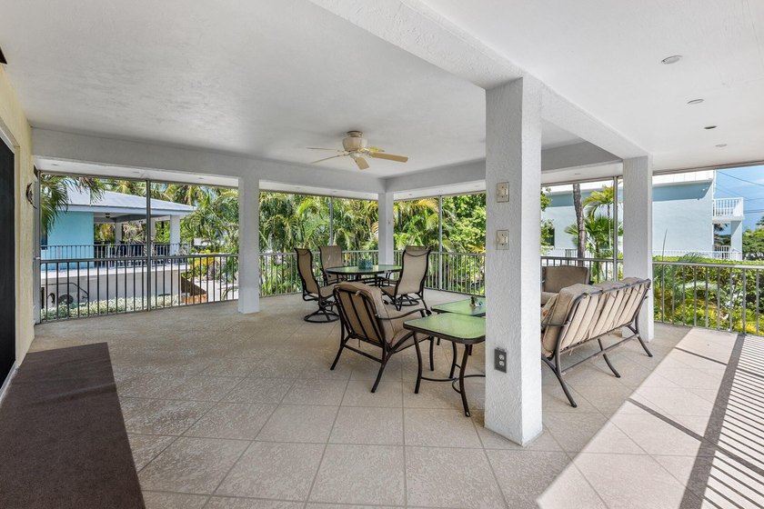 Welcome to an elevated island retreat in the heart of Duck Key - photo 8
