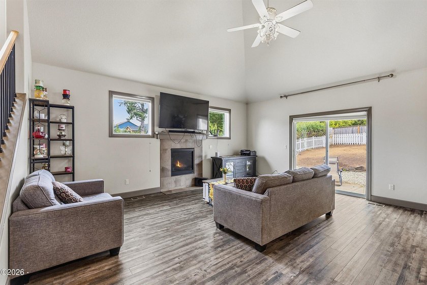 Situated within Lincoln City's expanding Lincoln Palisades - photo 12