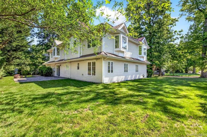 Amazing opportunity in the highly desirable Allenwood section of - photo 26