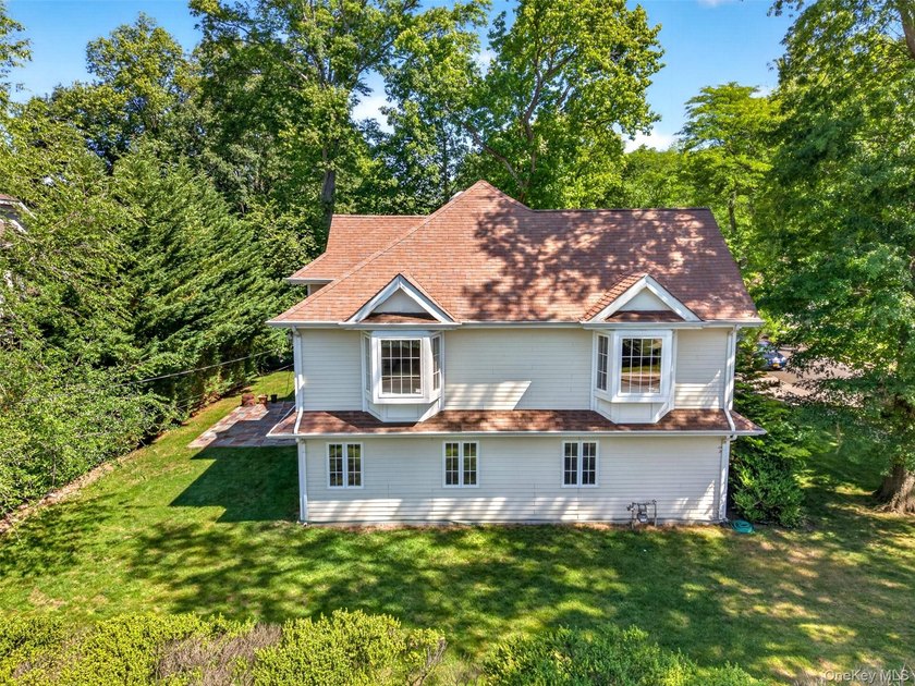 Amazing opportunity in the highly desirable Allenwood section of - photo 27