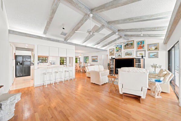 Experience the ultimate Florida Keys waterfront lifestyle in - photo 8