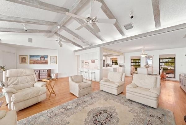 Experience the ultimate Florida Keys waterfront lifestyle in - photo 9