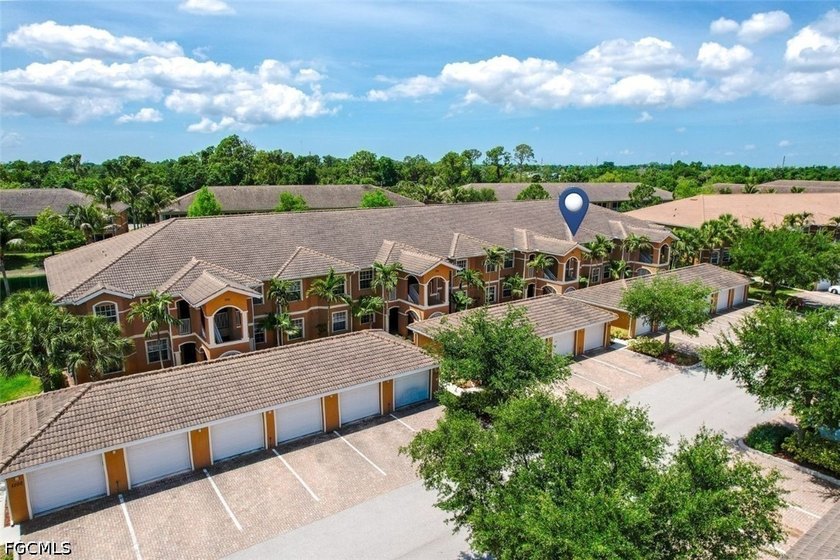 TURN-KEY OPPORTUNITY! Welcome to Casa Di Fiori! A gated - photo 4