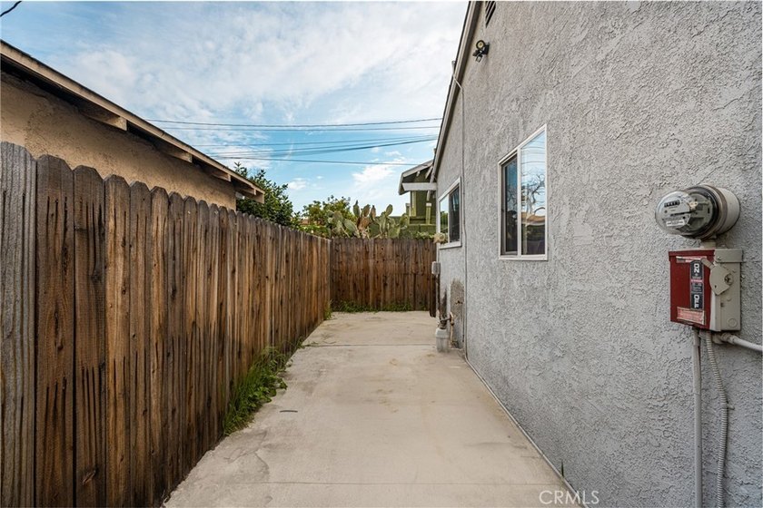 Welcome to 2320 Locust a two bedroom one bath home located - photo 17